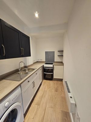 Kitchen (Annexe)- click for photo gallery